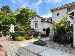 2244 Cannon Gate in Fallbrook, CA - Building Photo - Building Photo