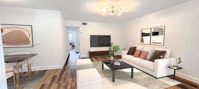 270 Layne Blvd in Hallandale Beach, FL - Building Photo - Building Photo