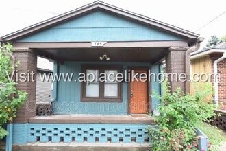 745 Pacific Ave in Kansas City, KS - Building Photo - Building Photo