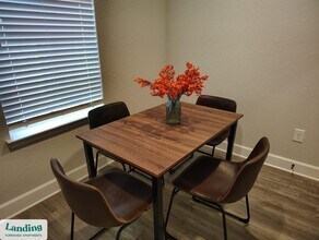 120 NW 148th Terrace in Newberry, FL - Foto de edificio - Building Photo
