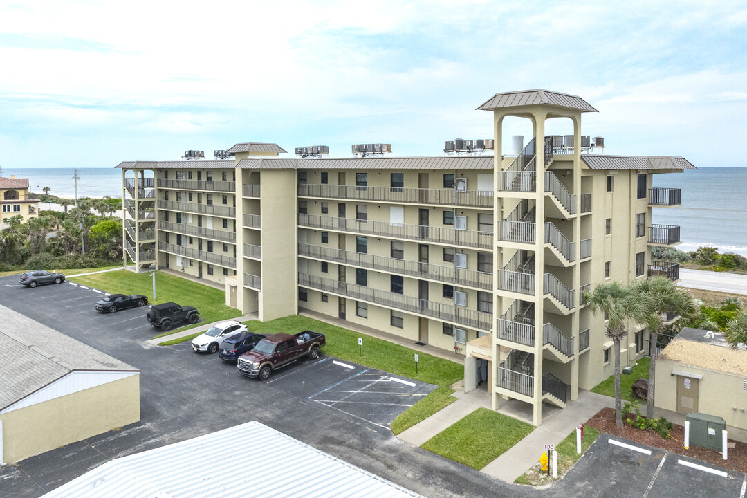 SeaBridge North Condominiums in Ormond Beach, FL - Building Photo