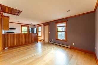 47 Stuart Ave in New London, CT - Building Photo - Building Photo