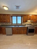 33 Lafayette St, Unit 2 in Arlington, MA - Building Photo