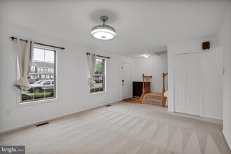8609 Lamont Ct in Manassas, VA - Building Photo - Building Photo