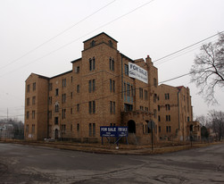 Casa Del Rey Apartments