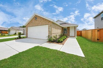 18036 le gotte in New Caney, TX - Building Photo - Building Photo