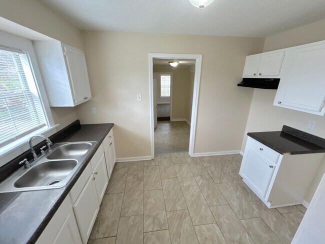 4376 Willow Rd in Memphis, TN - Building Photo - Building Photo