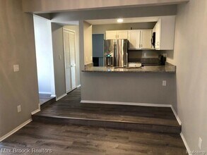 6365 Richard Run St in West Bloomfield Township, MI - Building Photo - Building Photo