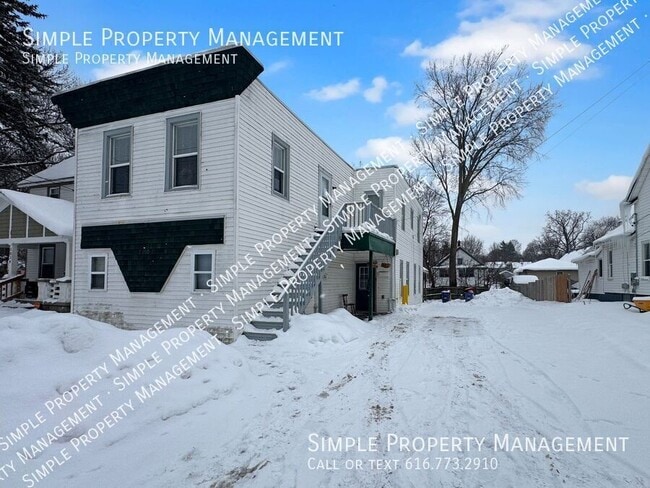 property at 1008 Baxter St SE