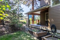 20859 Desert Stream Pl in Bend, OR - Building Photo - Building Photo