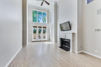 2140 W Haddon Ave in Chicago, IL - Building Photo - Building Photo