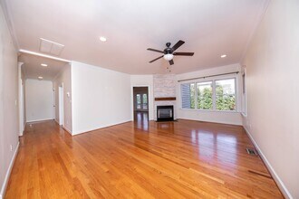 401 Ashwood Dr in Williamsburg, VA - Building Photo - Building Photo