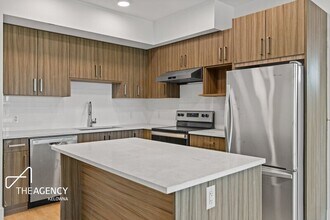 1036 Coronation Ave in Kelowna, BC - Building Photo - Building Photo