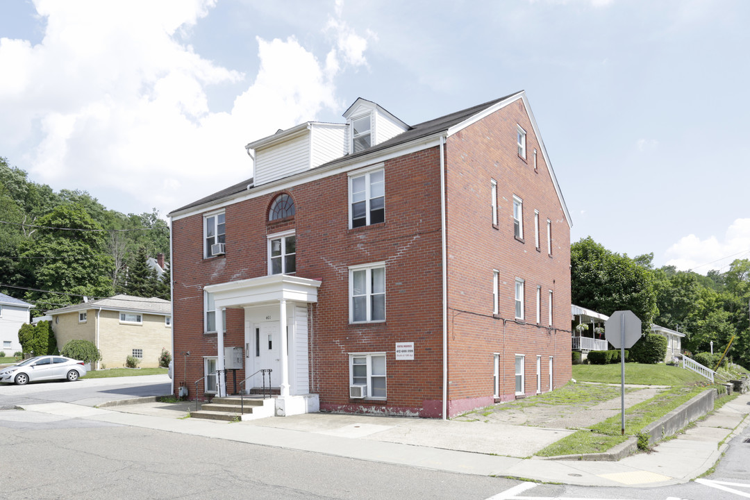 401 Franklin Ave in Carnegie, PA - Building Photo