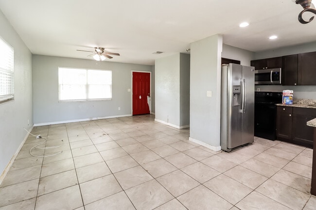 4705 King Cole Blvd in Orlando, FL - Building Photo - Building Photo