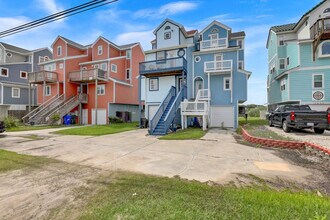 1413 New River Inlet Rd in North Topsail Beach, NC - Building Photo - Building Photo