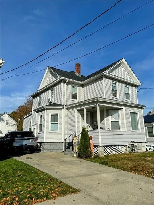 42 Crandall St, Unit Crandall st in Providence, RI - Building Photo