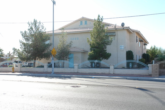 1355 S Mojave Rd in Las Vegas, NV - Building Photo - Building Photo