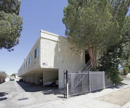 Sol y Cielo Apartments in Palmdale, CA - Building Photo - Building Photo