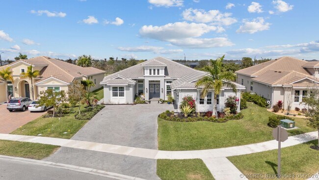 property at 4776 Estates Cir