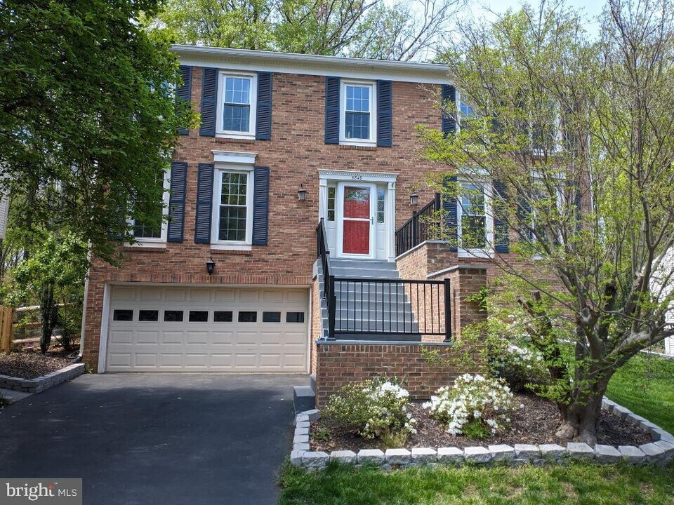 5849 Colfax Ave in Alexandria, VA - Foto de edificio
