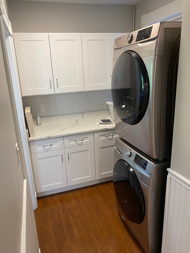 83 Brook St, Unit 2R in Brookline, MA - Foto de edificio - Building Photo