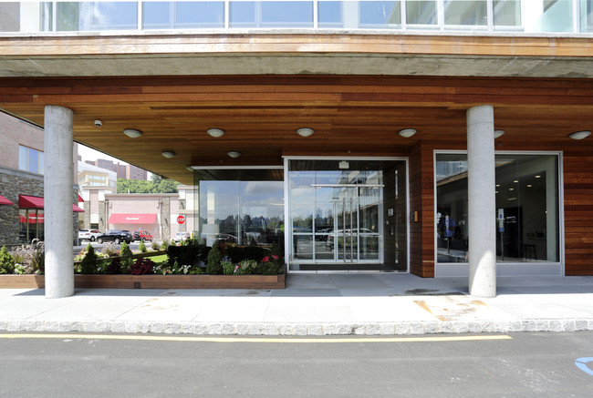 The Oyster in Edgewater, NJ - Foto de edificio - Building Photo