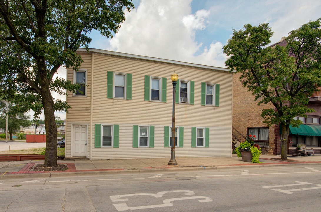 519 N Chicago St in Joliet, IL - Building Photo