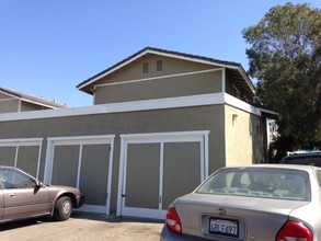 422-428 Massachusetts Ave in Vista, CA - Building Photo - Building Photo