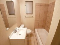 4003 Farmer St photo'