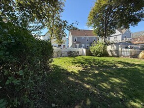 7 Leyden Ave, Unit 2 in Medford, MA - Building Photo - Building Photo