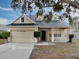 10851 Newbridge Dr in Riverview, FL - Building Photo