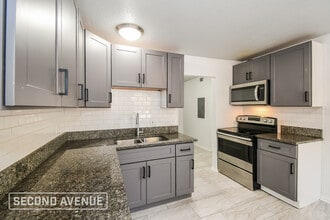 2012 W 6th St in Jacksonville, FL - Foto de edificio - Building Photo