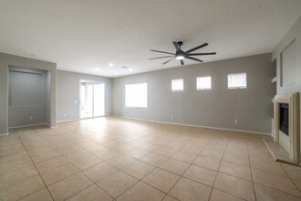 7129 Bocaire Dr in Las Vegas, NV - Building Photo - Building Photo