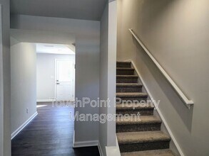 8031 Sinnet Pl in Charlotte, NC - Foto de edificio - Building Photo