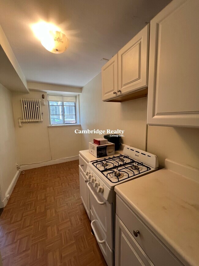 32 Highland St, Unit 36T in Cambridge, MA - Building Photo - Building Photo