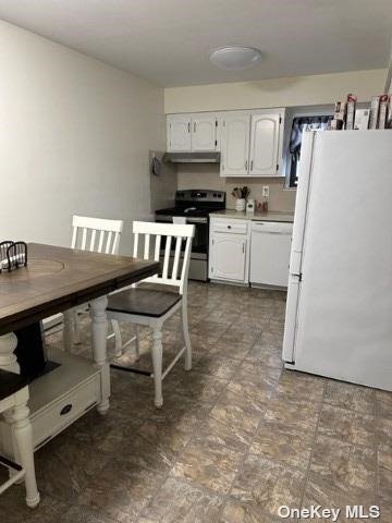 2262 Merrick Ave in Merrick, NY - Building Photo - Building Photo