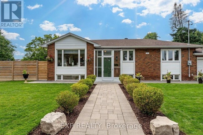 property at 52 Ivorwood Crescent