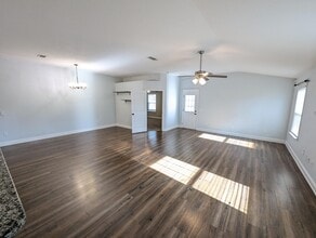 9044 Quail Roost Dr in Navarre, FL - Building Photo - Building Photo