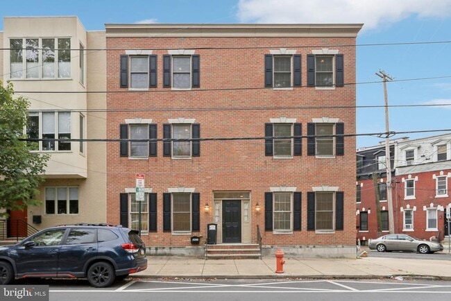 property at 2423 Grays Ferry Ave