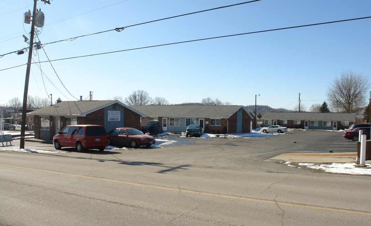 Holly Terrace in South Point, OH - Building Photo