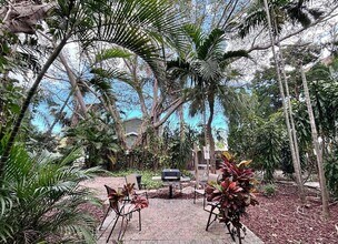 1407 NE 56th St, Unit 217 in Fort Lauderdale, FL - Foto de edificio - Building Photo