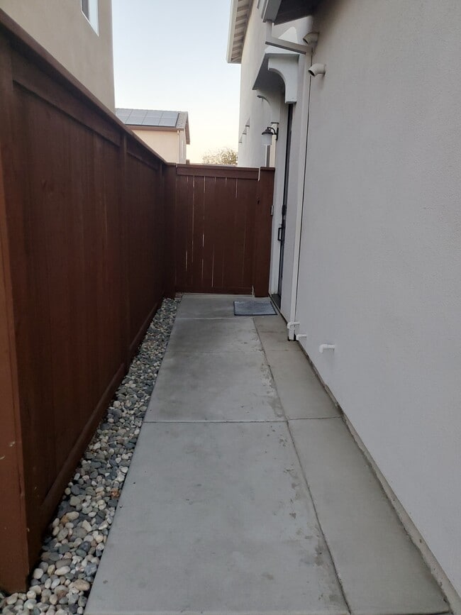 property at 1285 Roberts Dr