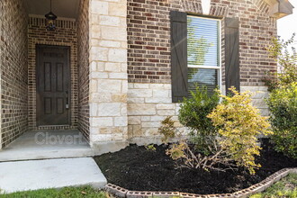 693 Pond Springs in New Braunfels, TX - Building Photo - Building Photo
