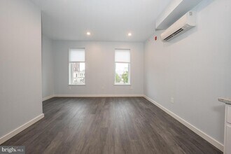 202 W Susquehanna Ave, Unit 3 in Philadelphia, PA - Foto de edificio - Building Photo