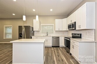 117 W Henderson St in Salisbury, NC - Foto de edificio - Building Photo