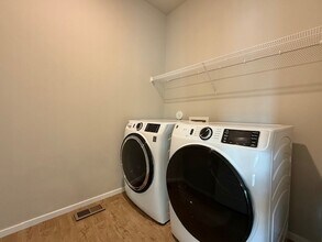 5703 W Yorktown Ln in Spokane, WA - Building Photo - Building Photo
