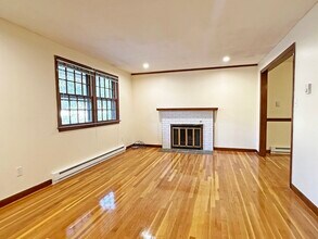 37 New Haven St in Boston, MA - Building Photo - Building Photo