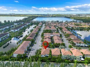 9805 NW 89th Ter in Doral, FL - Building Photo - Building Photo