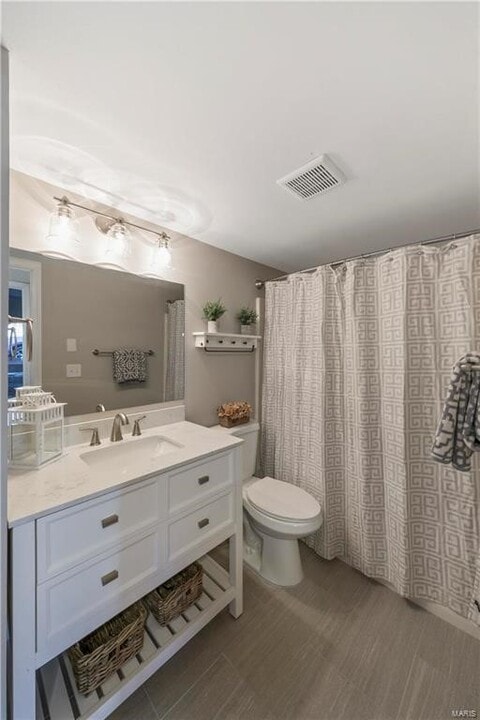 1431 Thrush Plz, Unit 1 in St. Louis, MO - Building Photo